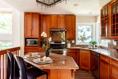 6825 Idylwild_0506 LO RES