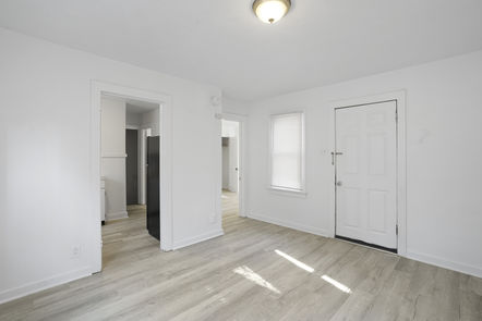 1034 Pleasant_Unit B4