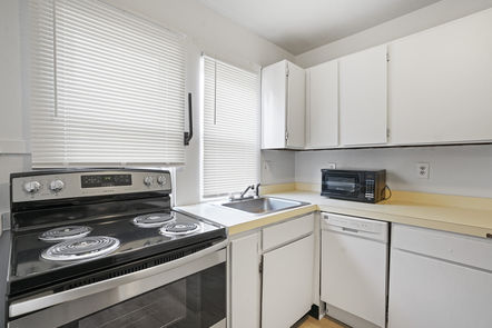 1034 Pleasant_Unit B5