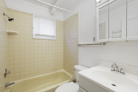 1034 Pleasant_Unit B7