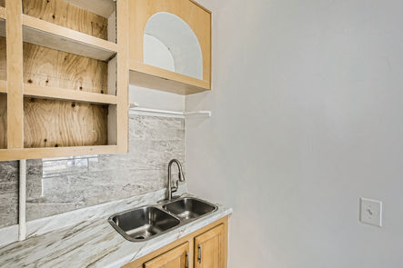 2236 Pine_09 1 Kitchen