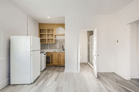 2236 Pine_10 1 Kitchen Feature