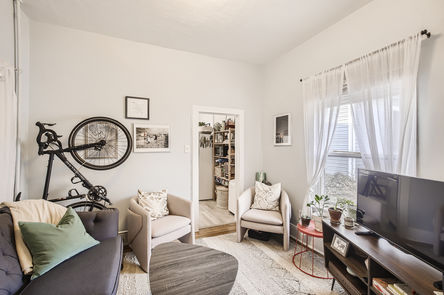 2236 Pine_23 3 Living Room