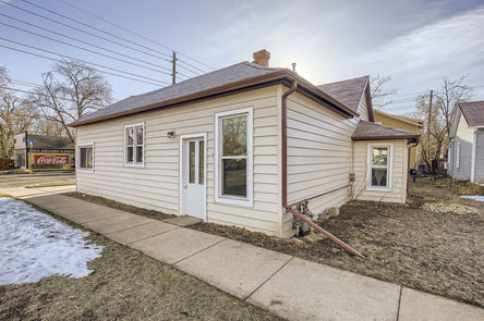 2236 Pine_41 Exterior Rear