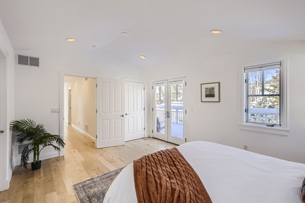 25 2nd Floor Primary Bedroom