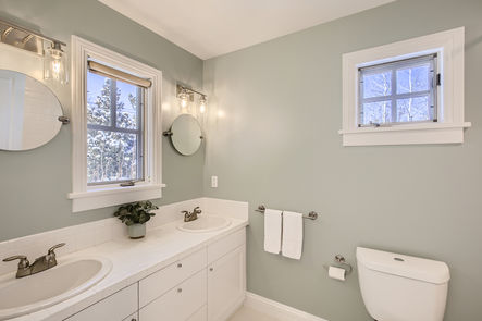 33 2nd Floor Bathroom