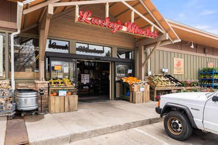 43-web-or-mls-100 Lucky&#8217;s Market