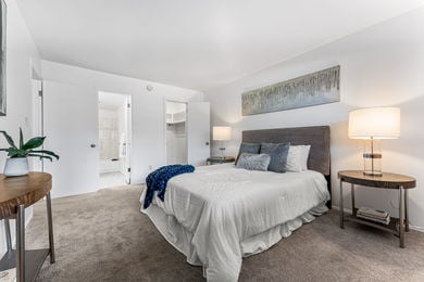 014-500-Manhattan-Dr-C2