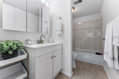 016-500-Manhattan-Dr-C2