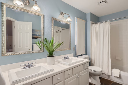 407 E Baseline Rd &#8211; Print Quality &#8211; 020 &#8211; 19 2nd Floor Primary Bathroom