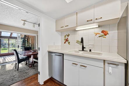 4935-Sundance-Square