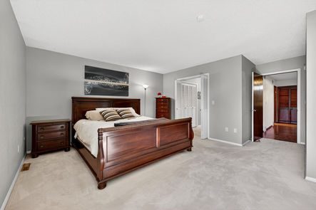 4935-Sundance-Square