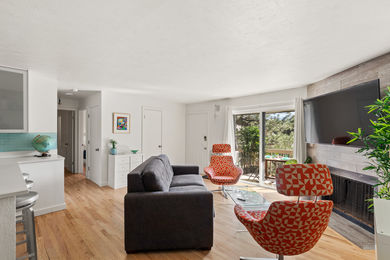 695-Manhattan-Pl-208