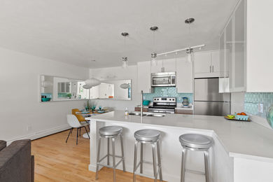 695-Manhattan-Pl-208