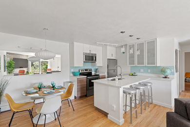 695-Manhattan-Pl-208