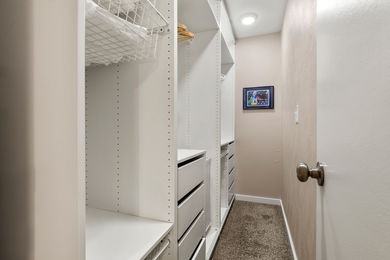695-Manhattan-Pl-208