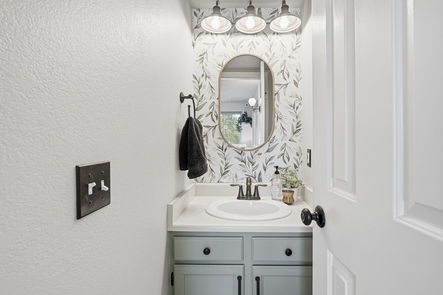 38-036-4827-White-Rock-Cir