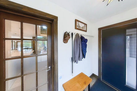 keep 3 83-print-35 Sundance Mudroom entry