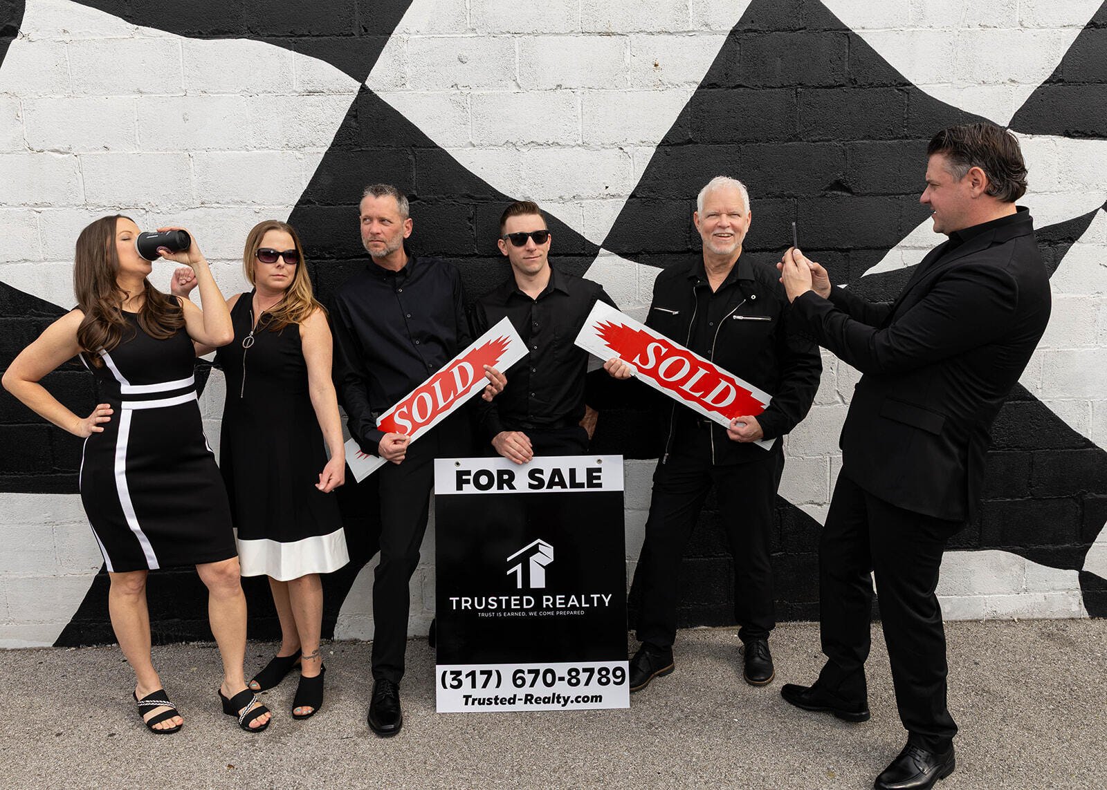 Drinking coffee team