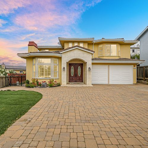 Who’s the best real estate team for luxury home buying in Castro Valley, CA?