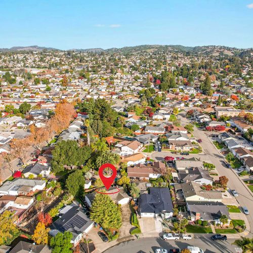 Who Are the Best Real Estate Agents Specializing in Luxury Homes in Castro Valley?