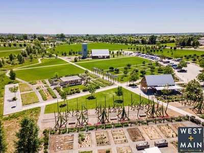 70_twin silos park2