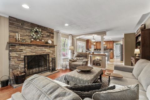 15-300 Woodland Trave09