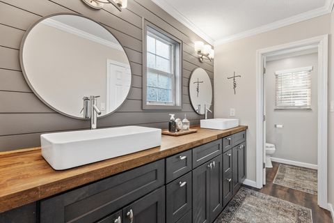 32-300 Woodland Trave26