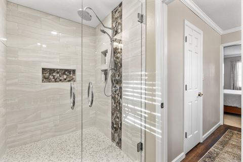 33-300 Woodland Trave27