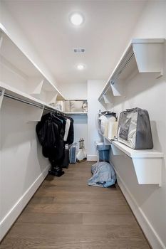 04b39ca0932f45a59e679de7c78b1dc9-uncropped_scaled_within_1536_1152