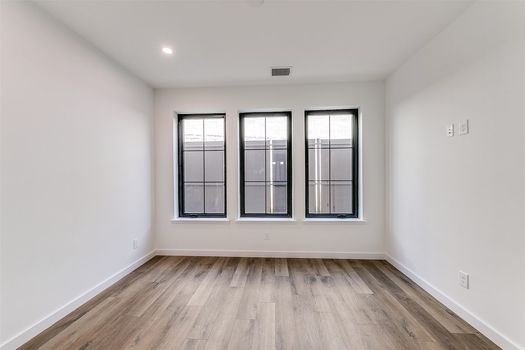 6c7f14e6b0d4c98943378cd20a613570-uncropped_scaled_within_1344_1008