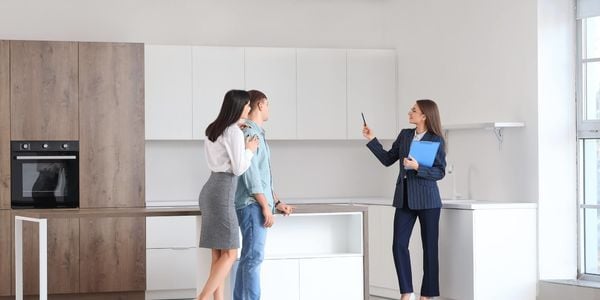 Why It's Important To Work With A Realtor
