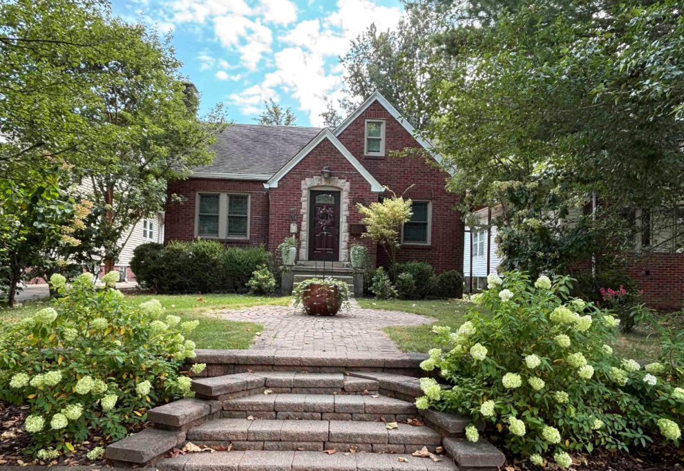 Springfield Front Yard