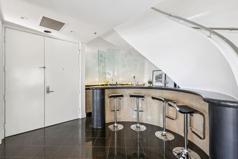 22-print-Wilshire Blvd-L2307-022