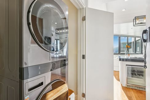 40-print-Wilshire Blvd-L2307-040