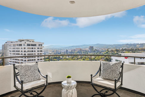 42-print-Wilshire Blvd-L2307-042