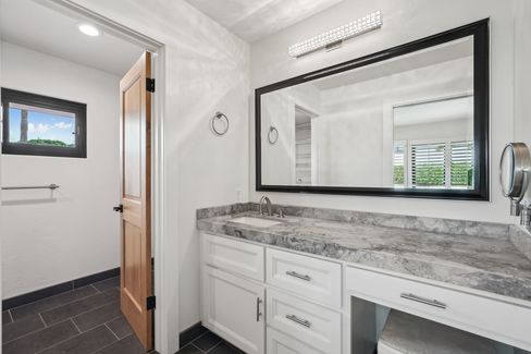 45-print-Via Victoria-0306-043