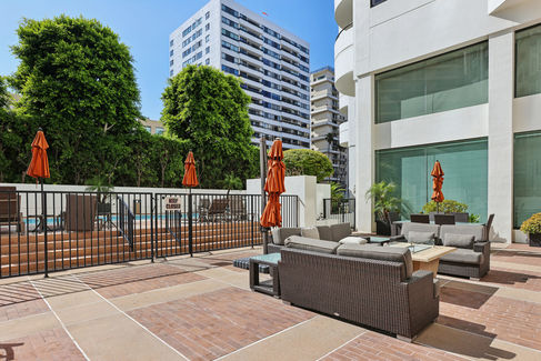 72-print-Wilshire Blvd-2307-907