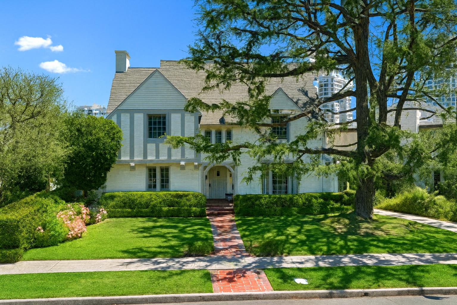 c0678fd3-b3c7-434e-93ef-8024b4fede6b