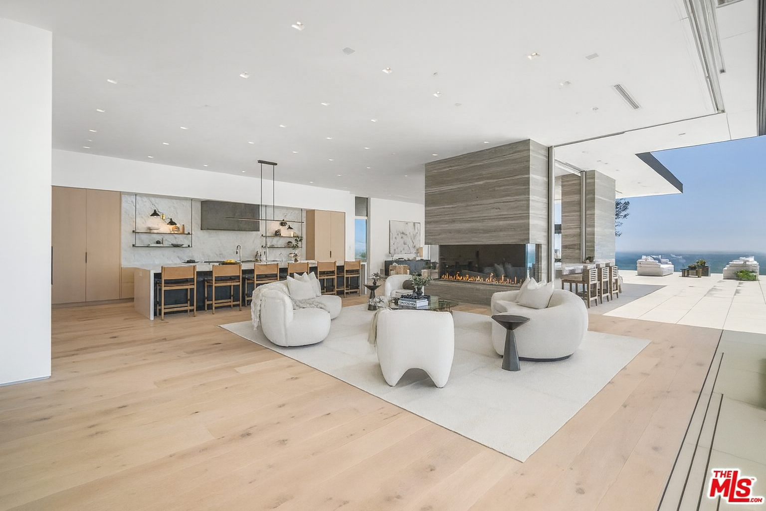 215a5d04-c7db-41e8-8340-06fe6afc00d1