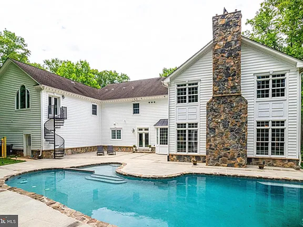 4c09adc634b6dc63018241e3404c71b8-cc_ft_576