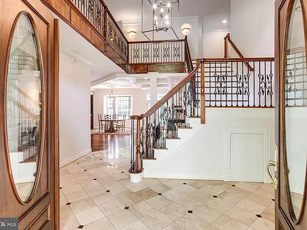 9c8768a0a42ca8ae81b156f8cbf4b8be-cc_ft_576