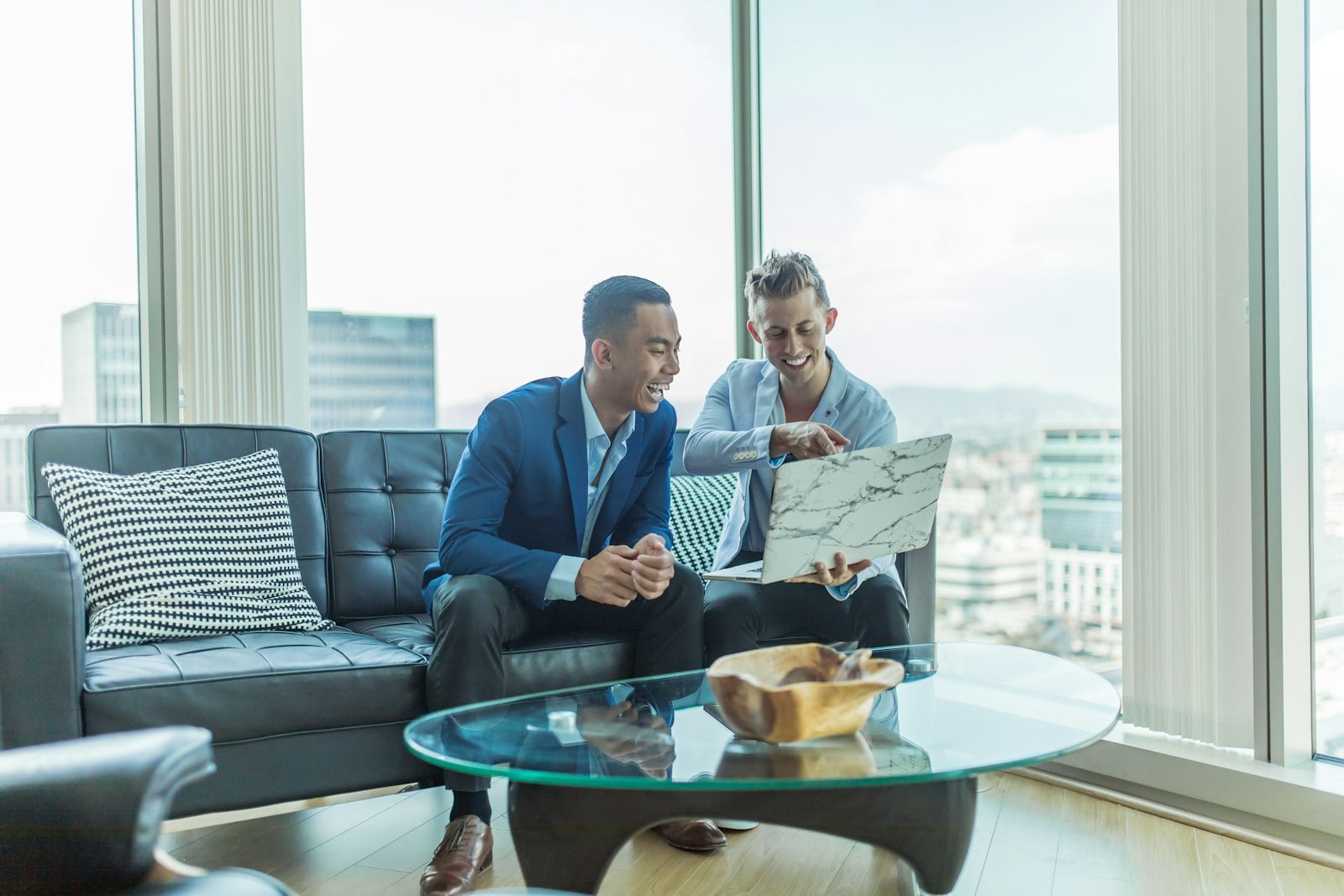 Best real estate agents Pittsburgh client consultation meeting