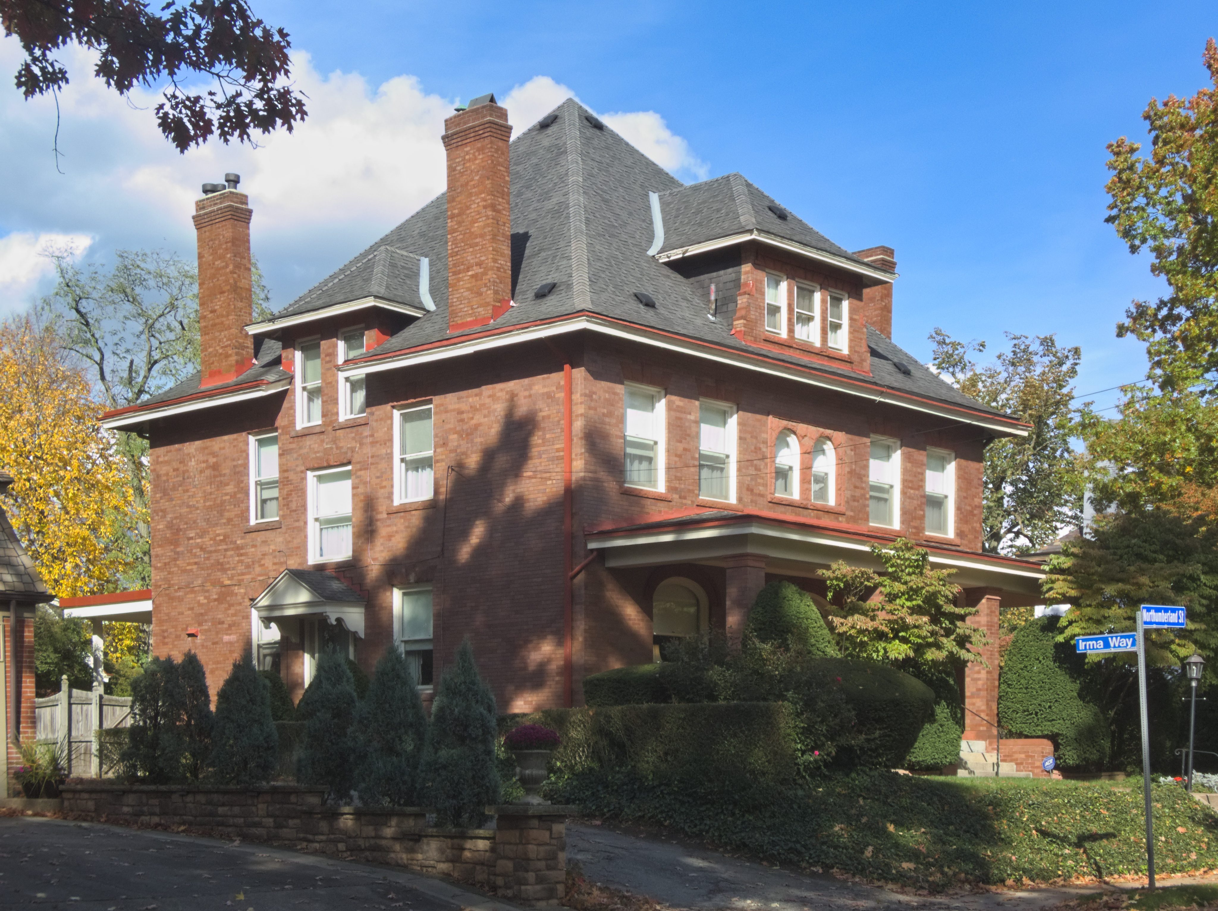 Squirrel Hill Pittsburgh real estate home on Northumberland Street with brick homes