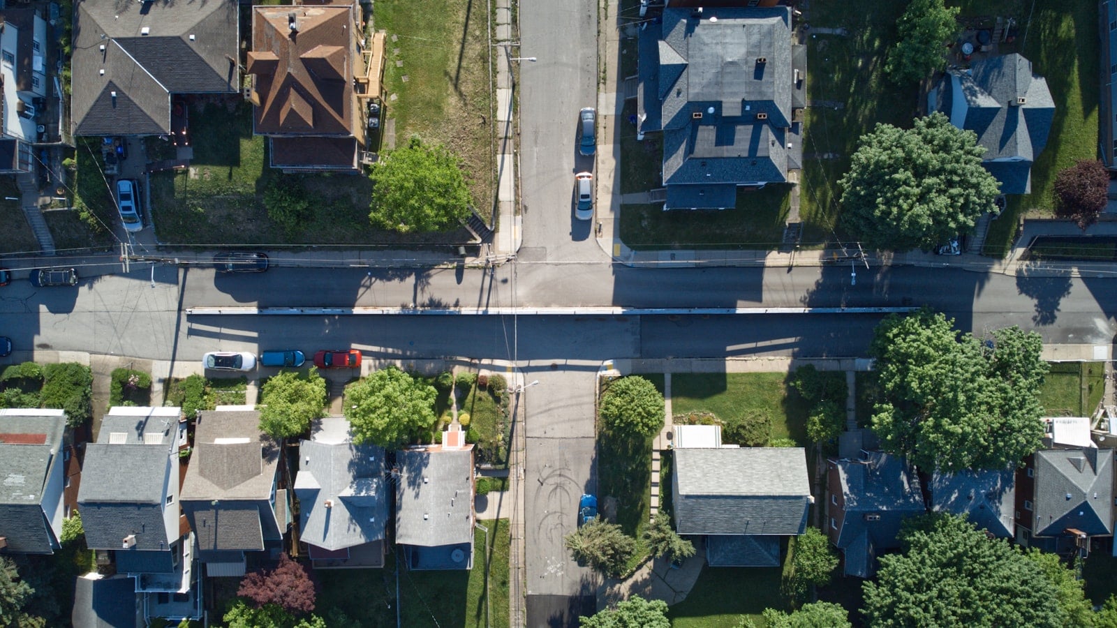 Pittsburgh neighborhood residential streets and houses