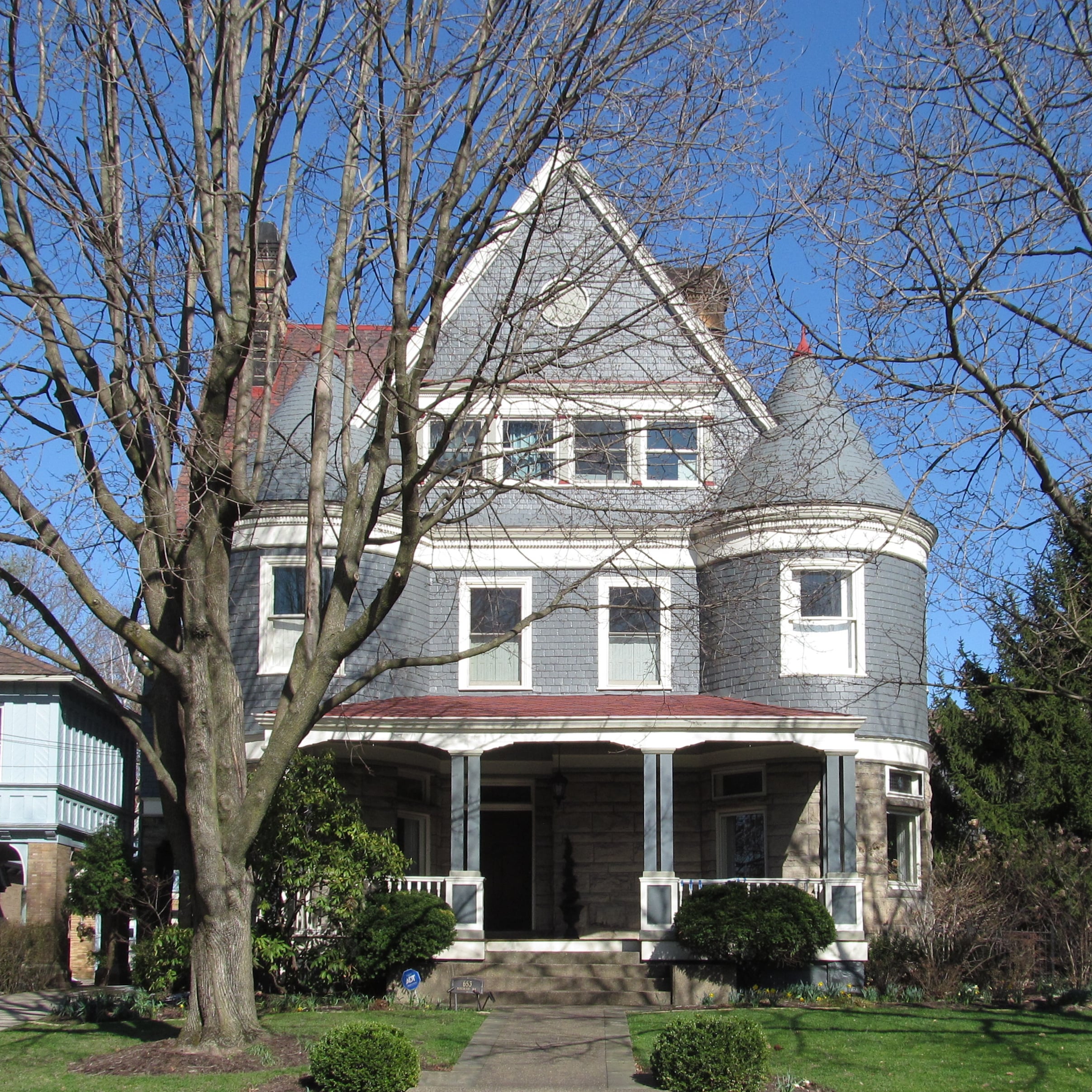 Shadyside Pittsburgh real estate Queen Anne Victorian home on Morewood Avenue