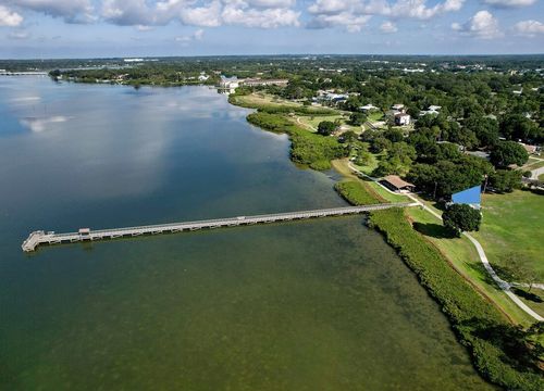 A drone photo of the fishing pier Oldsmar, Florida