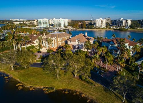 Aerial image of luxury homes neighborhood Belleview Florida