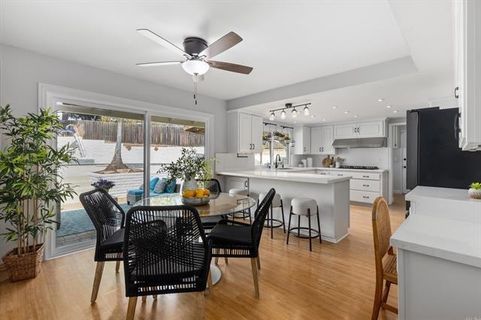 136 Helen Way (24)