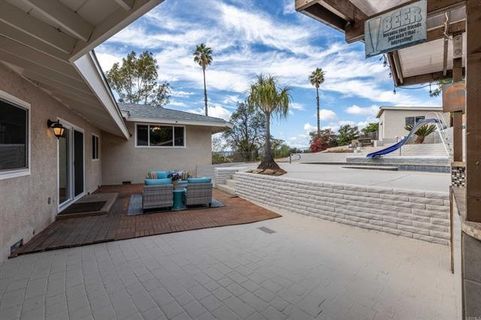 136 Helen Way (55)